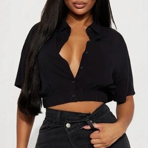 Collared Crop Button Down Top – Black – Size Medium